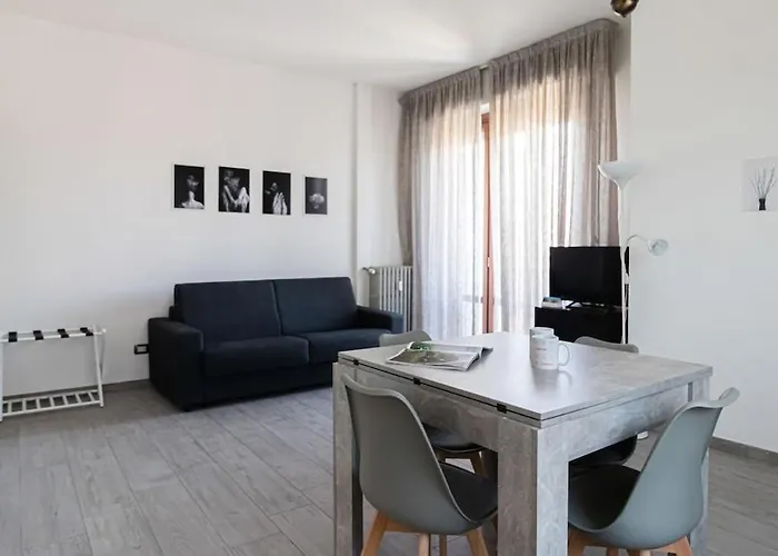 Muratori Flat Apartment Milan